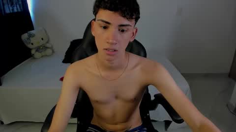 Snapshot of camiboy666 chatting on 11-26-25, 06:42 Camilo online show from 11-26-25, 06:42