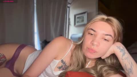 camii19y online show from 04-08-26, 03:45