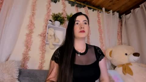 Snapshot of camiilalopee chatting on 05-20-26, 11:22 Camii Lopez online show from 05-20-26, 11:22