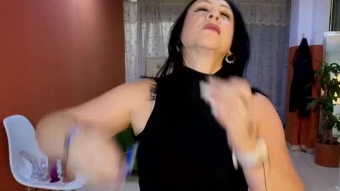 Camil online show from 10-06-25, 10:45