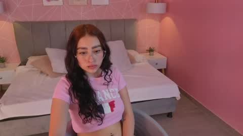 Snapshot of camil_rayne chatting on 05-12-26, 07:44 Camil online show from 05-12-26, 07:44