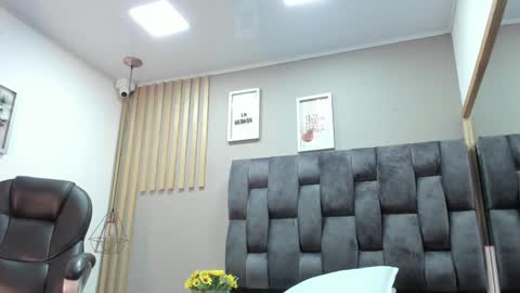 Camila online show from 12-15-24, 12:38