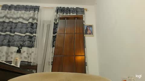 Snapshot of camila_blandexxxx chatting on 06-11-26, 05:16 Instagram camila blande1 online show from 06-11-26, 05:16
