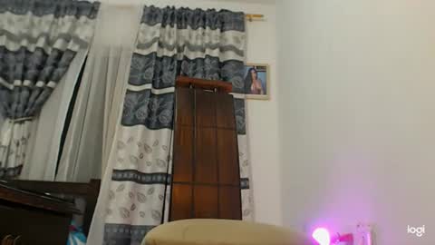 Instagram camila blande1 online show from 06-29-26, 10:15