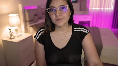 Camila buitrago online show from 12-25-24, 09:00