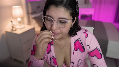 Camila buitrago online show from 01-22-25, 03:09