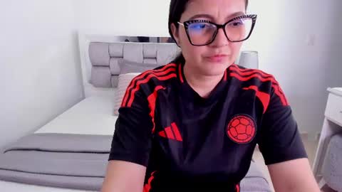 Camila buitrago online show from 06-29-26, 12:17