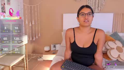 camila_bustamante_ online show from 07-28-26, 08:52