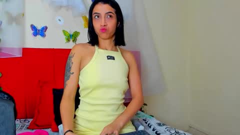 Snapshot of camila_collins7 chatting on 10-11-25, 12:26 camila_collins7 online show from 10-11-25, 12:26