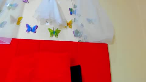 Snapshot of camila_collins7 chatting on 10-12-25, 10:25 camila_collins7 online show from 10-12-25, 10:25
