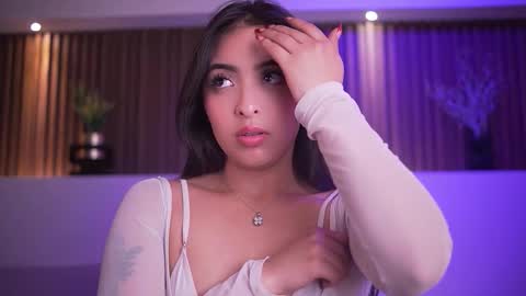 Camila online show from 11-21-25, 04:22