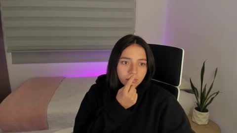 Snapshot of camila_ec2 chatting on 03-04-26, 08:15 C A M I online show from 03-04-26, 08:15