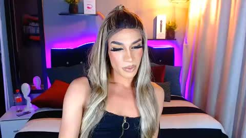 Camila online show from 01-23-25, 08:25