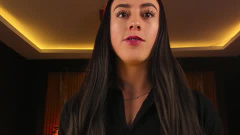 camila_martinez9 online show from 10-20-25, 11:43