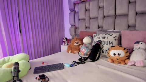 Camila online show from 01-28-25, 02:43