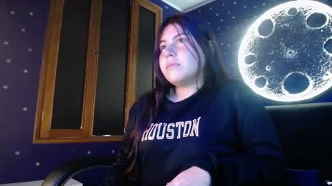 Snapshot of camila_purple chatting on 04-15-26, 06:37 Camila online show from 04-15-26, 06:37