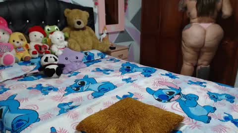 Snapshot of camila_rosess chatting on 09-16-25, 02:12 valentinaEpic way Ive been fucked 1515 online show from 09-16-25, 02:12