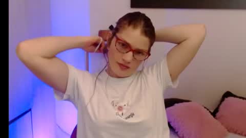 Snapshot of camila_ventura chatting on 06-15-26, 01:02 Camila ventura online show from 06-15-26, 01:02