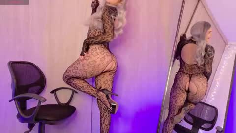 Snapshot of camilaandrade_ chatting on 01-19-26, 04:22 Cami online show from 01-19-26, 04:22