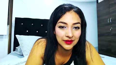 Camila online show from 11-07-25, 02:00