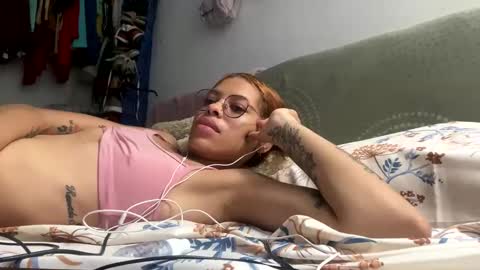 kira online show from 09-14-25, 06:40