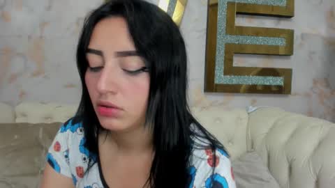 Snapshot of camilahunter__ chatting on 01-11-26, 03:22 Camila online show from 01-11-26, 03:22