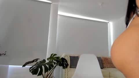 camila manzur online show from 01-25-25, 03:20