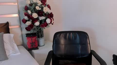 Snapshot of camilasofiia chatting on 03-11-25, 02:10 Camila online show from 03-11-25, 02:10