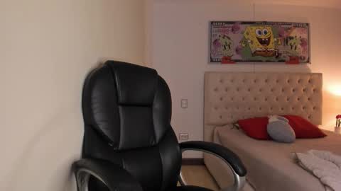 Snapshot of camileangel chatting on 09-29-25, 04:39 online show from 09-29-25, 04:39