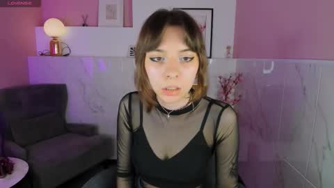 Snapshot of camilla_evers chatting on 03-19-26, 01:59 Camilla online show from 03-19-26, 01:59