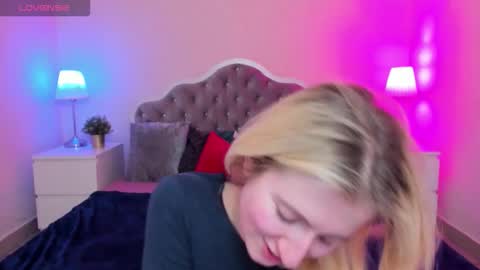 Snapshot of camilladreamer chatting on 11-29-25, 07:17 camilladreamer online show from 11-29-25, 07:17