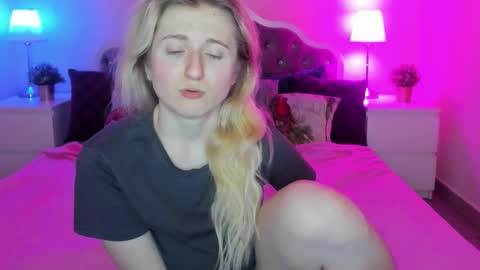camilladreamer online show from 01-09-26, 07:04