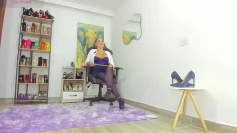 camillevega_01 online show from 11-05-25, 12:54