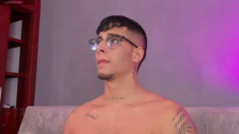   INDEPENDENT MODEL online show from 01-13-25, 11:19