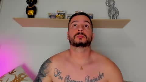 Snapshot of camilo_restrepo21 chatting on 10-20-25, 12:00 camilo_restrepo21 online show from 10-20-25, 12:00