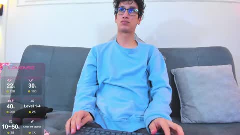Snapshot of camilo_stark chatting on 05-03-26, 03:12 Camilo online show from 05-03-26, 03:12