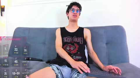Snapshot of camilo_stark chatting on 05-17-26, 03:26 Camilo online show from 05-17-26, 03:26