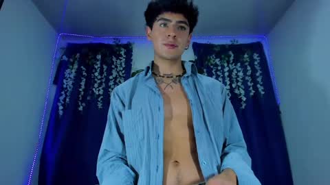 Snapshot of camilo_xcam chatting on 02-18-25, 07:09 CAMILO online show from 02-18-25, 07:09