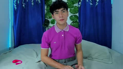 Snapshot of camilo_xcam chatting on 02-19-25, 06:21 CAMILO online show from 02-19-25, 06:21