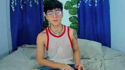 Snapshot of camilo_xcam chatting on 02-22-25, 06:30 CAMILO online show from 02-22-25, 06:30