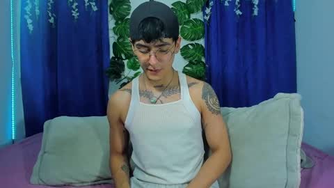 Snapshot of camilo_xcam chatting on 02-25-25, 09:46 CAMILO online show from 02-25-25, 09:46