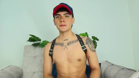 Snapshot of camilo_xcam chatting on 09-14-25, 04:39 CAMILO online show from 09-14-25, 04:39