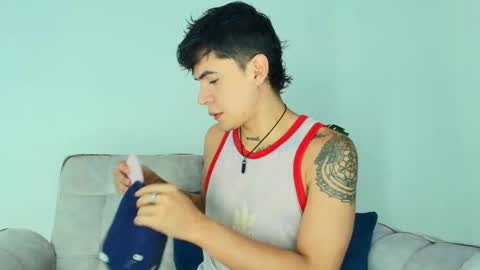 Snapshot of camilo_xcam chatting on 09-28-25, 09:20 CAMILO online show from 09-28-25, 09:20