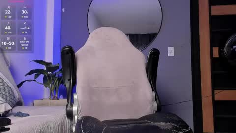 Snapshot of camilohotxx__ chatting on 05-21-26, 11:23 Camilo online show from 05-21-26, 11:23