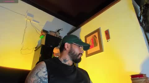 Snapshot of camilomayer chatting on 11-04-25, 05:01 Camilo online show from 11-04-25, 05:01