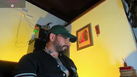 Snapshot of camilomayer chatting on 11-05-25, 05:13 Camilo online show from 11-05-25, 05:13