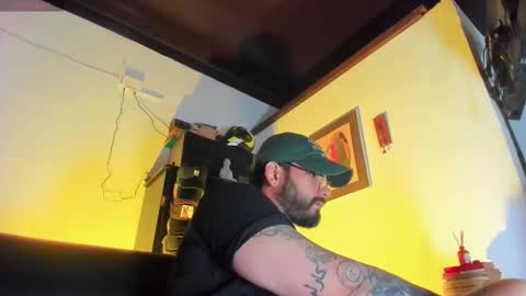 Snapshot of camilomayer chatting on 12-03-25, 02:37 Camilo online show from 12-03-25, 02:37