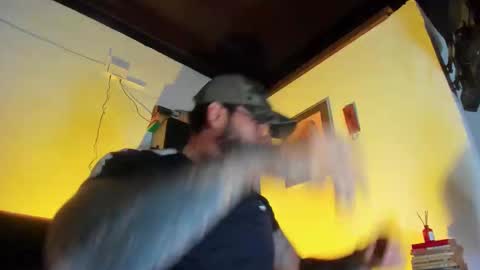 Snapshot of camilomayer chatting on 12-05-25, 05:09 Camilo online show from 12-05-25, 05:09