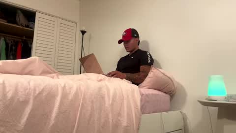 Snapshot of camilooo_cb chatting on 11-04-25, 04:11 camilooo_cb online show from 11-04-25, 04:11