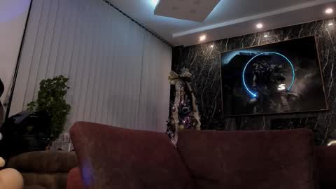 Snapshot of camilowatson chatting on 12-19-25, 01:01 Camilo Watson online show from 12-19-25, 01:01